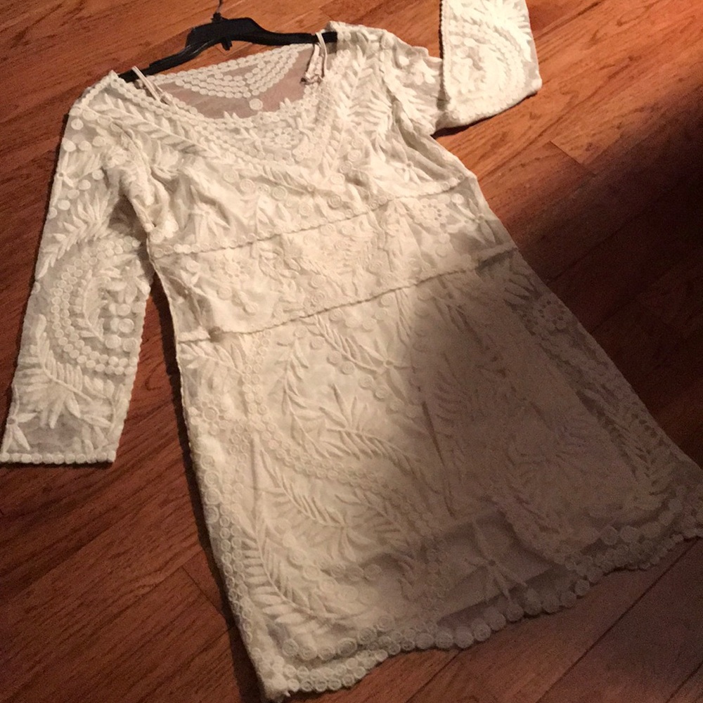 Express cream dress - Picture 2 of 3